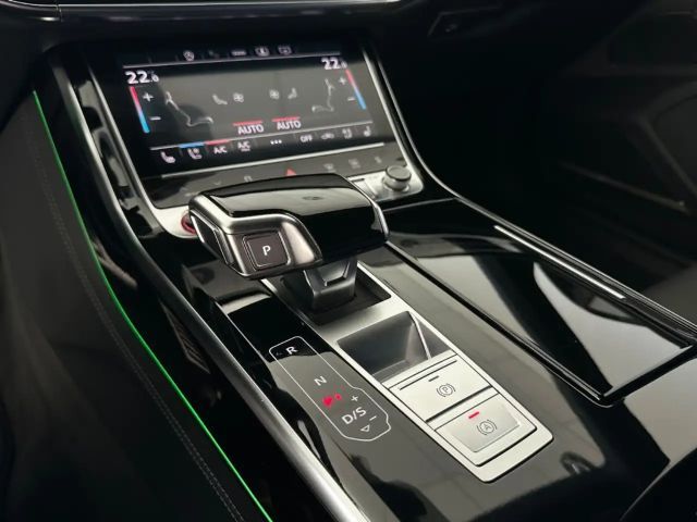 Audi S8 Quattro