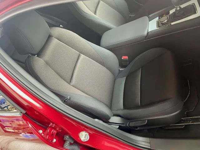 Mazda 3 2.5L Exclusive-line