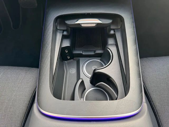 Mercedes-Benz E 220 AVANTGARDE E 220 d Estate