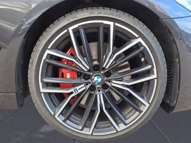 BMW 550 550i Sedan xDrive