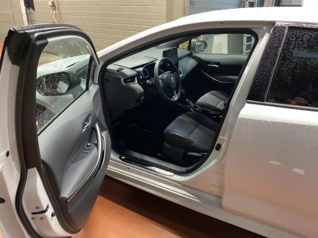 Toyota Corolla 2.0Teamplayer wenig KM*junger Gebrauchter