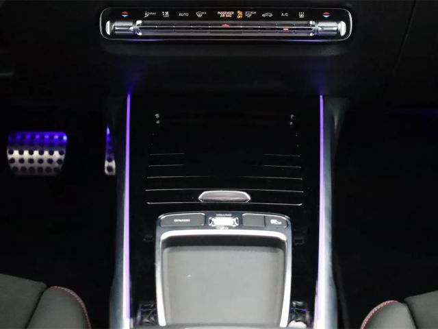 Mercedes-Benz EQB 300 4MATIC AMG Line