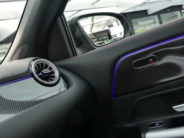 Mercedes-Benz GLA 200 AMG Line