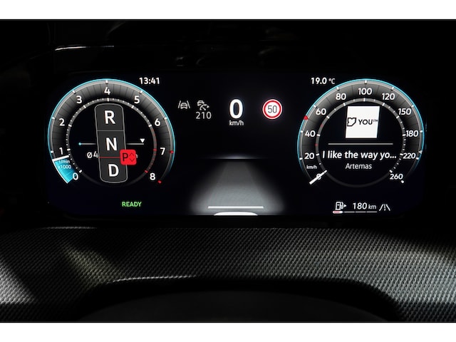 Volkswagen Golf 1.5 eTSI Plus Style