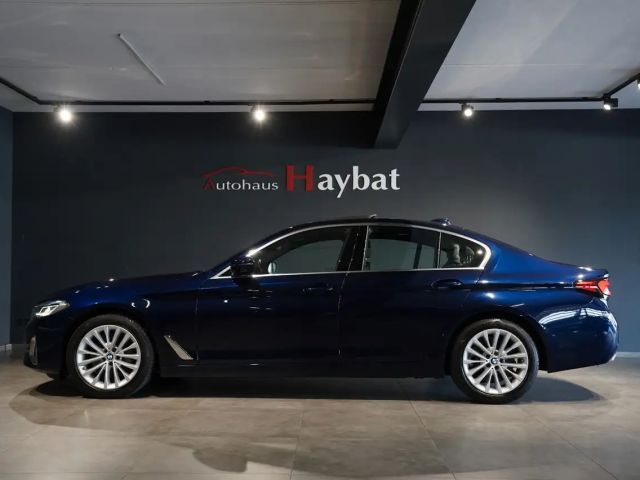 BMW 540 540i Luxury Line Sedan xDrive