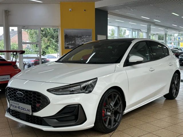 Ford Focus ST Line