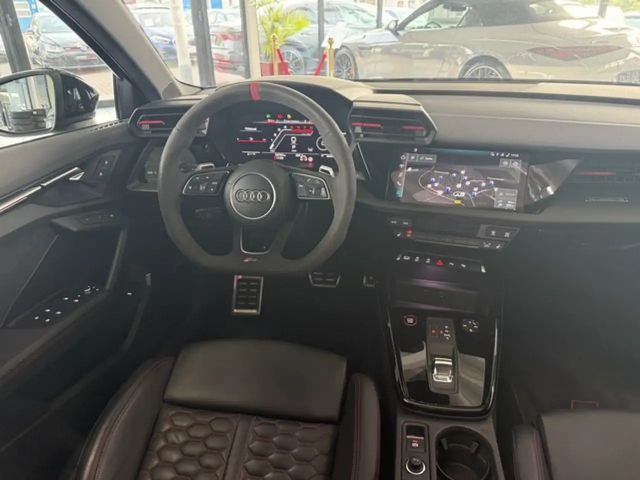 Audi RS3 Quattro S-Tronic Sedan Sportback