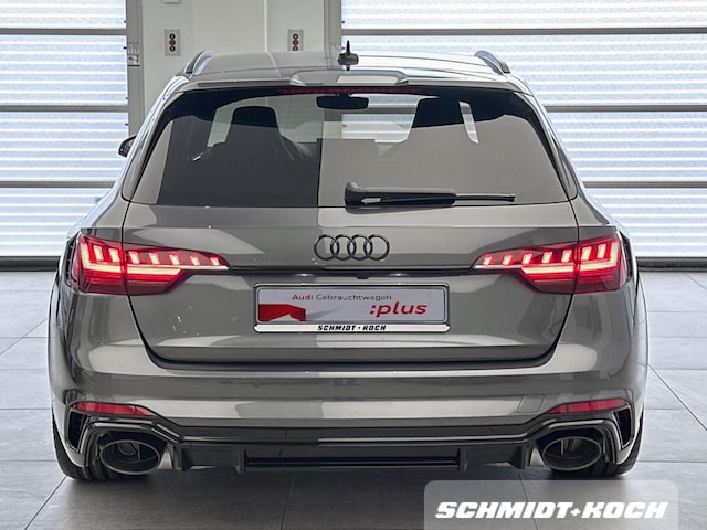 Audi RS4 Avant Quattro