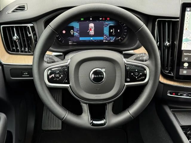 Volvo XC60 AWD Dark Plus