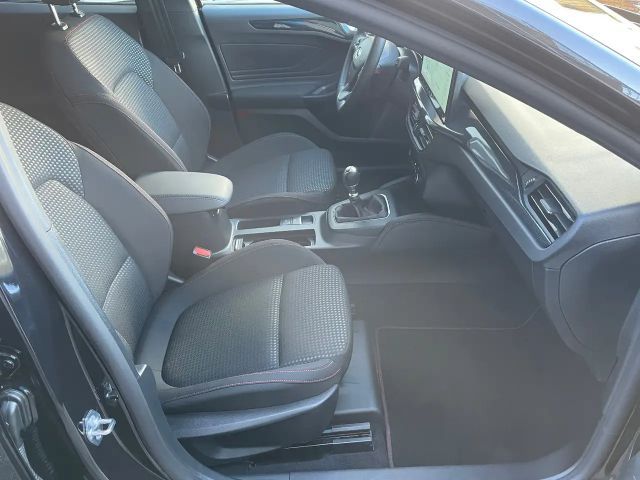 Ford Focus ST Line Wagon