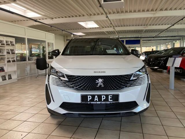 Peugeot 5008 EAT8 PureTech