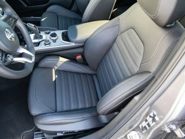 Alfa Romeo Giulia AT8 Q4 Veloce