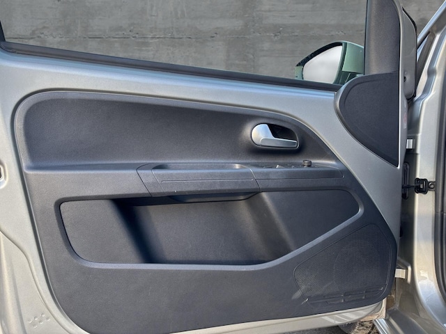 Volkswagen e-up! Plus Style