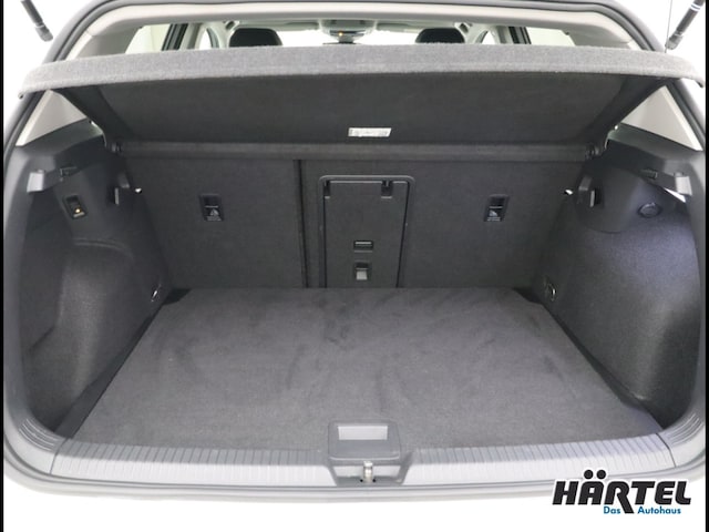 Volkswagen Golf 1.5 eTSI DSG