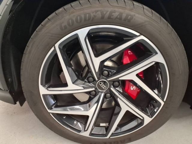 Audi Q6 e-tron Quattro