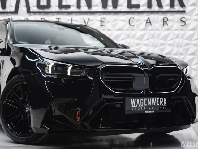 BMW M5 Touring PANORAMA AHK B&W COMFORT-PAKET ALLBLACK