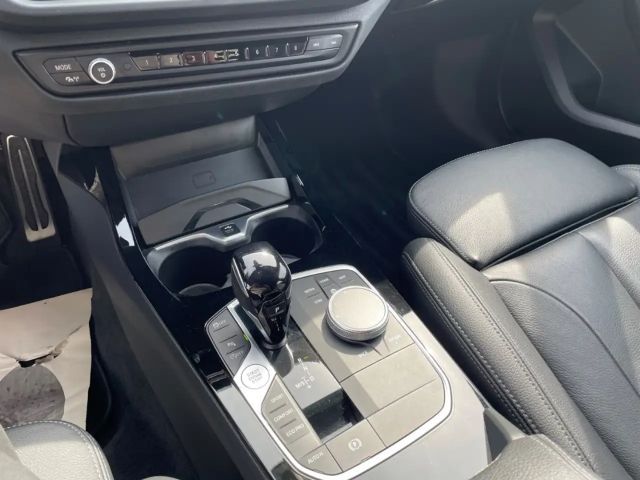 BMW 118 118i M-Sport Sedan