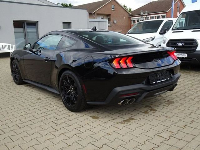 Ford Mustang Fastback GT 5.0 V8
