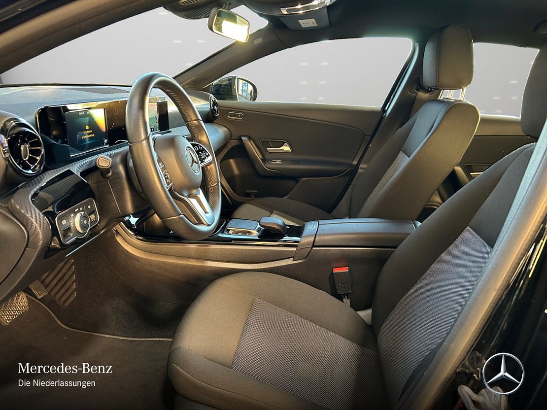 Mercedes-Benz A 180 A 180 d