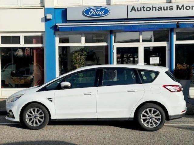 Ford S-Max Titanium