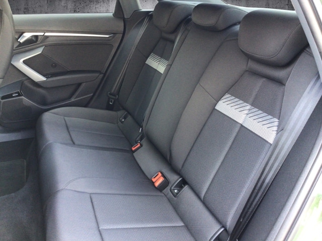 Audi A3 35 TDI S-Line S-Tronic Sedan