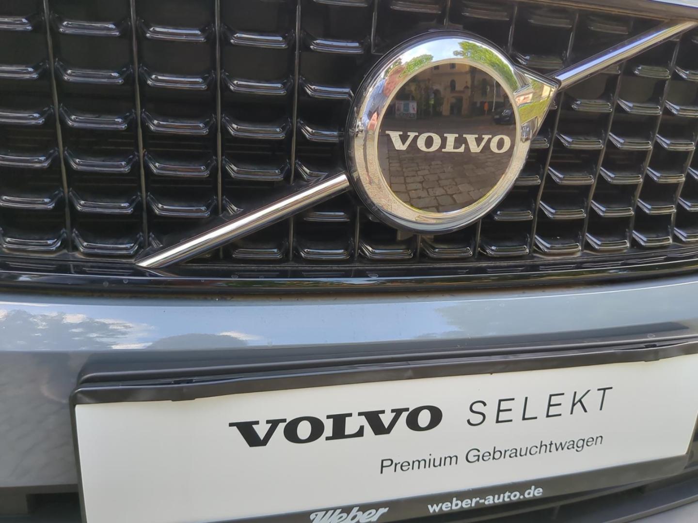 Volvo XC40 Dark Plus