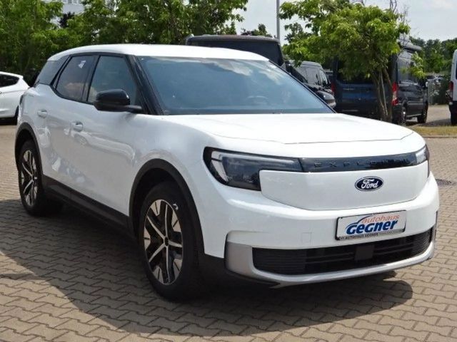 Ford Explorer Extended range RWD