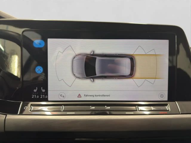 Volkswagen Golf 2.0 TDI DSG Style Variant