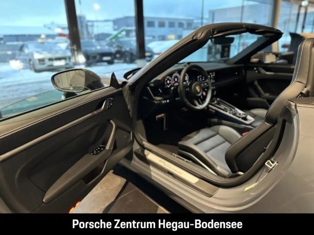 Porsche 992 Cabrio Carrera