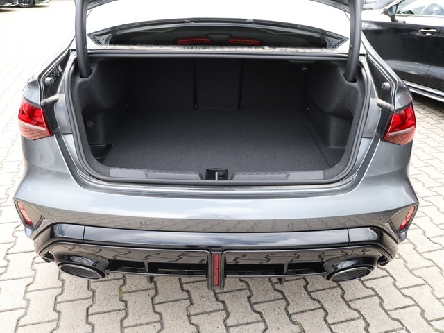 Audi RS3 Quattro S-Tronic Sedan