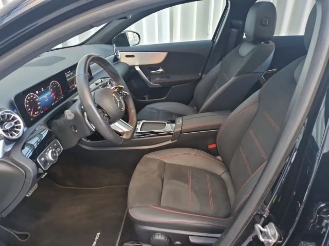 Mercedes-Benz A 180 AMG Line