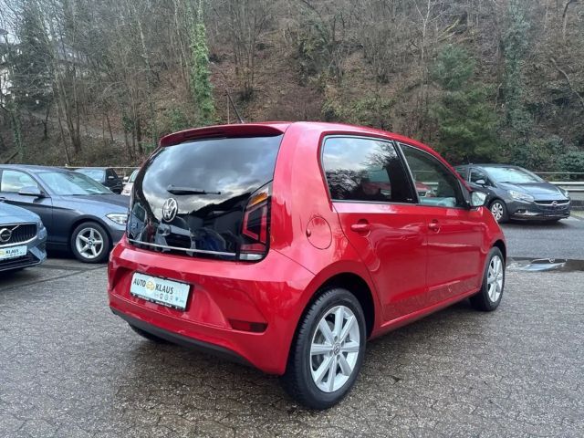 Volkswagen up! Active
