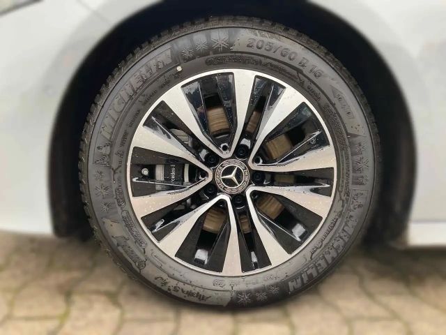 Mercedes-Benz A 200 AMG Line