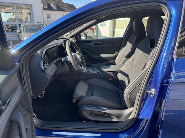 Volkswagen Passat 2.0 TSI DSG R-Line