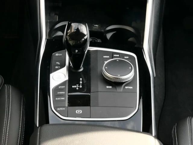 BMW 330 330e Touring