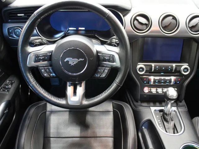 Ford Mustang Fastback GT 5.0 V8