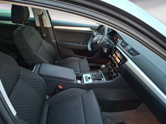 Skoda Superb 2.0 TDI Ambition Combi