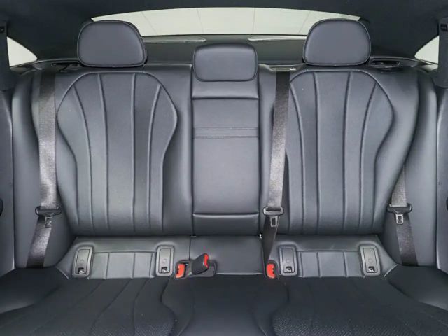 Mercedes-Benz EQE 300 Sedan