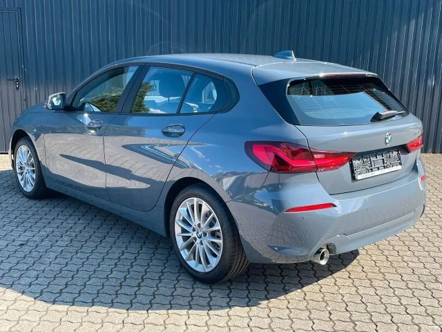 BMW 116 116i 5-deurs Sedan