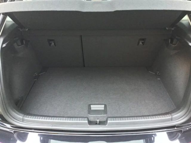 Volkswagen Polo Goal 15"LM AHZV Navi 2AC+ LED FLA 4PDC CAM