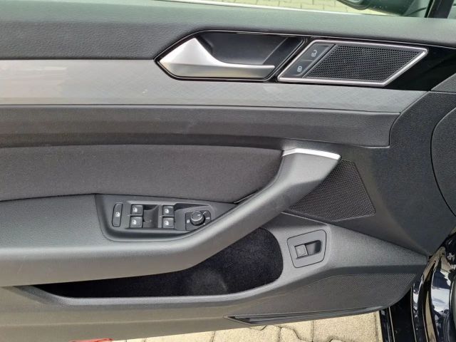 Volkswagen Passat 2.0 TDI Business DSG Variant