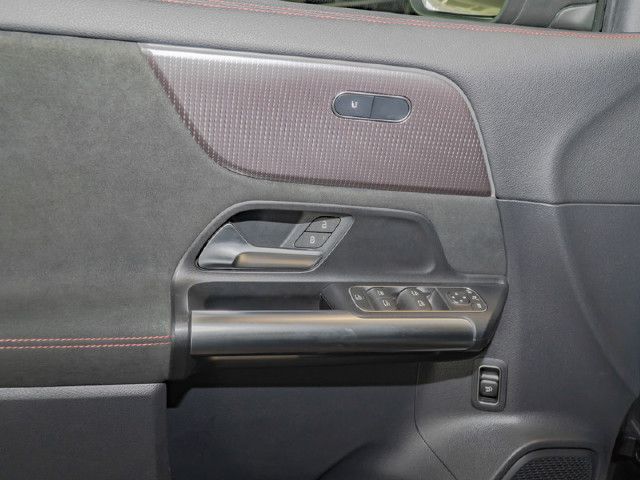 Mercedes-Benz EQA 300 4MATIC