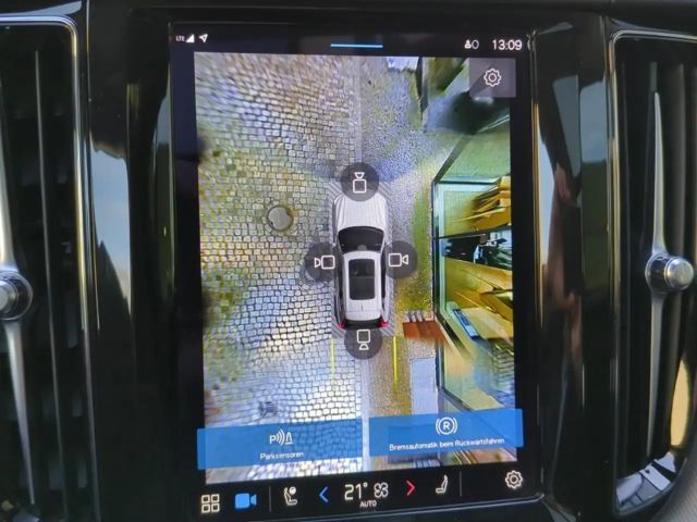 Volvo XC60 AWD Dark Plus