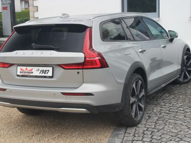 Volvo V60 Cross Country Plus