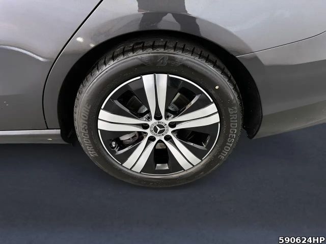 Mercedes-Benz C 200 AVANTGARDE Sedan