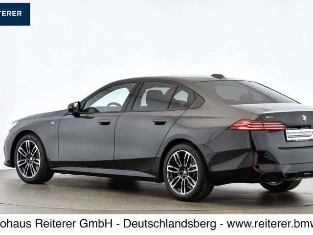 BMW 520 520d M-Sport Sedan xDrive