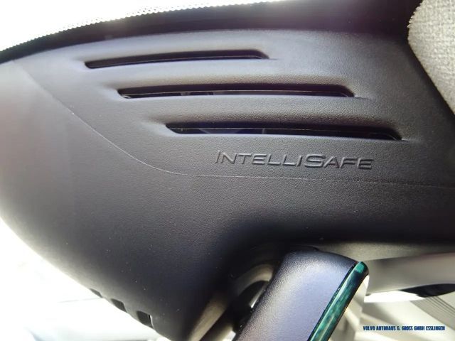 Volvo XC40 R-Design Recharge T5