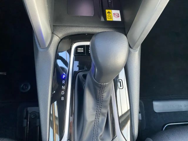 Toyota Corolla Cross Hybride Team D