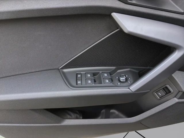 Audi A3 30 TFSI Sedan Sportback