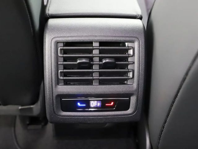 Volkswagen Golf Business DSG Variant